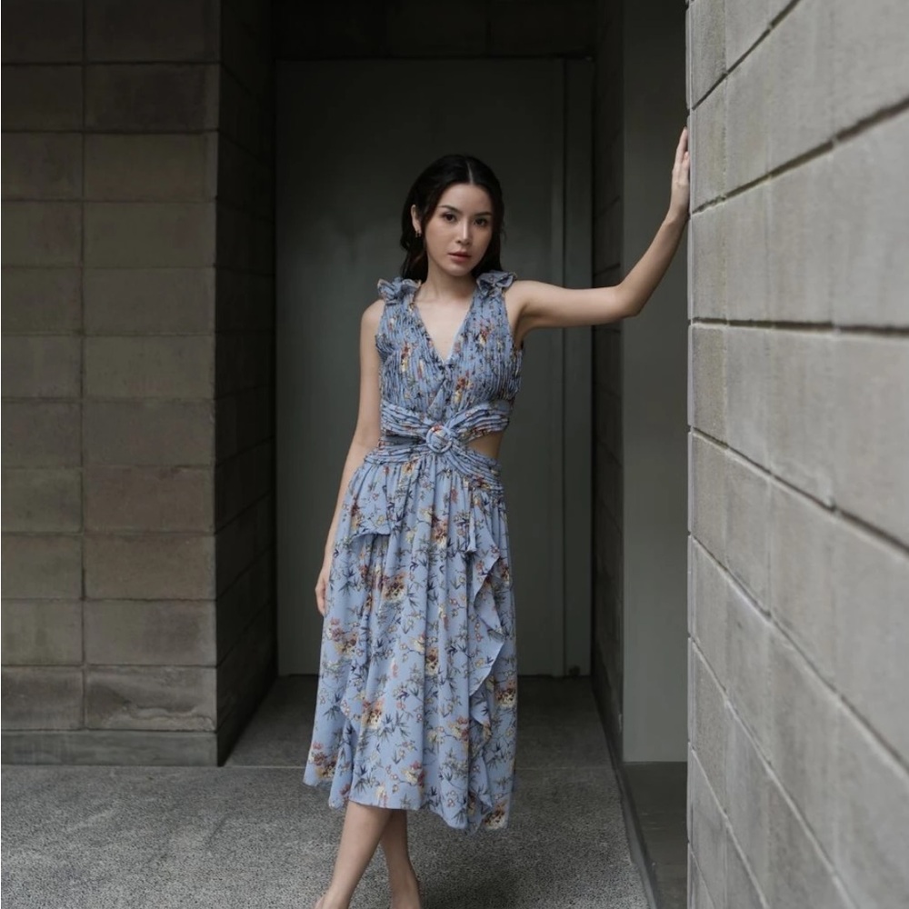 Multifloral blue dress